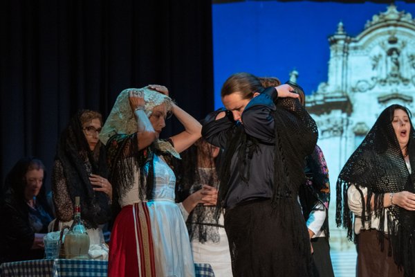 Coro Lirico Bresciano G.Verdi in esecuzione durante il concerto a Lumezzane del Garda 2025 - Foto 7