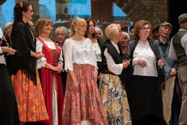Coro Lirico Bresciano G.Verdi in esecuzione durante il concerto a Lumezzane del Garda 2025 - Foto 34