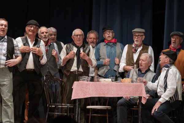 Coro Lirico Bresciano G.Verdi in esecuzione durante il concerto a Lumezzane del Garda 2025 - Foto 36
