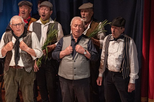 Coro Lirico Bresciano G.Verdi in esecuzione durante il concerto a Lumezzane del Garda 2025 - Foto 64