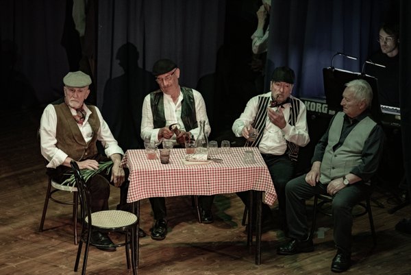 Coro Lirico Bresciano G.Verdi in esecuzione durante il concerto a Lumezzane del Garda 2025 - Foto 68