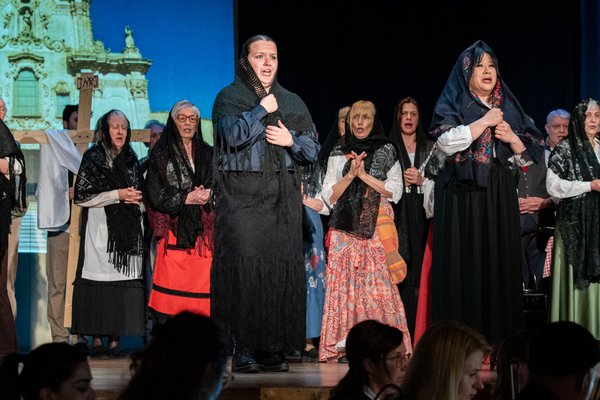 Coro Lirico Bresciano G.Verdi in esecuzione durante il concerto a Lumezzane del Garda 2025 - Foto 81