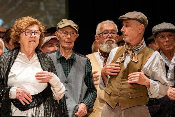 Coro Lirico Bresciano G.Verdi in esecuzione durante il concerto a Lumezzane del Garda 2025 - Foto 95