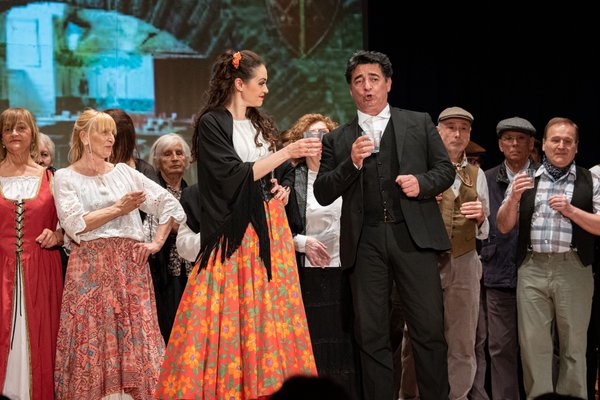 Coro Lirico Bresciano G.Verdi in esecuzione durante il concerto a Lumezzane del Garda 2025 - Foto 98