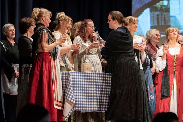 Coro Lirico Bresciano G.Verdi in esecuzione durante il concerto a Lumezzane del Garda 2025 - Foto 99