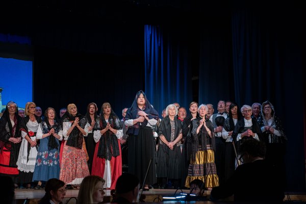 Coro Lirico Bresciano G.Verdi in esecuzione durante il concerto a Lumezzane del Garda 2025 - Foto 117