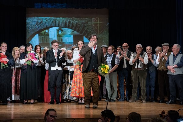 Coro Lirico Bresciano G.Verdi in esecuzione durante il concerto a Lumezzane del Garda 2025 - Foto 132