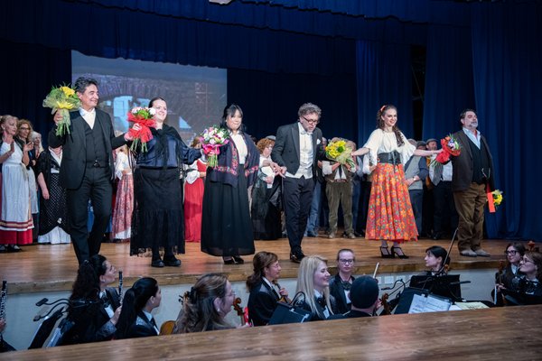 Coro Lirico Bresciano G.Verdi in esecuzione durante il concerto a Lumezzane del Garda 2025 - Foto 137