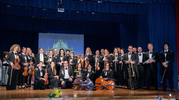 Coro Lirico Bresciano G.Verdi in esecuzione durante il concerto a Lumezzane del Garda 2025 - Foto 138