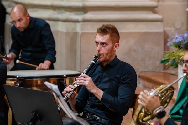 Coro Lirico Bresciano G.Verdi in esecuzione durante il concerto a Moniga del Garda 2025 - Foto 10