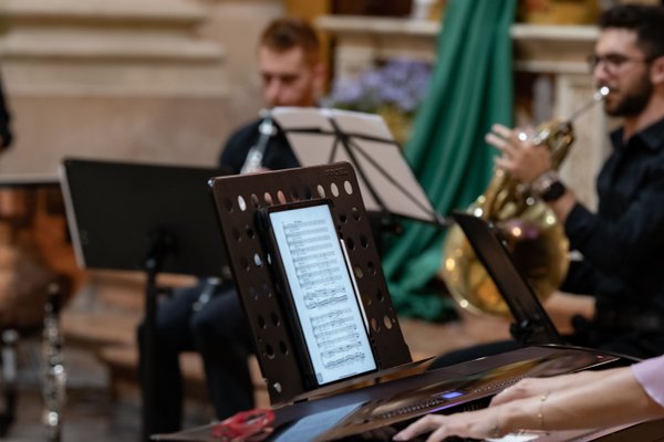 Coro Lirico Bresciano G.Verdi in esecuzione durante il concerto a Moniga del Garda 2025 - Foto 21