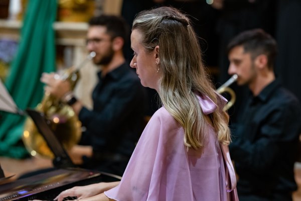Coro Lirico Bresciano G.Verdi in esecuzione durante il concerto a Moniga del Garda 2025 - Foto 22