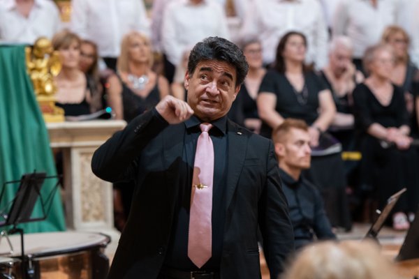 Coro Lirico Bresciano G.Verdi in esecuzione durante il concerto a Moniga del Garda 2025 - Foto 35