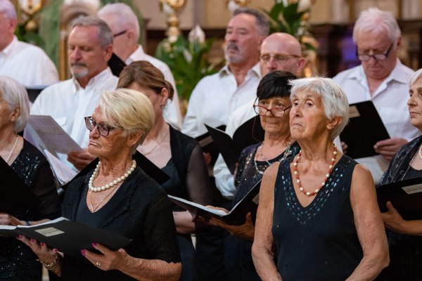 Coro Lirico Bresciano G.Verdi in esecuzione durante il concerto a Moniga del Garda 2025 - Foto 47