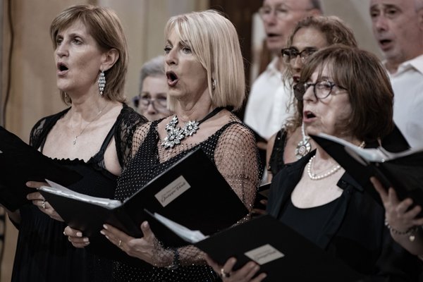 Coro Lirico Bresciano G.Verdi in esecuzione durante il concerto a Moniga del Garda 2025 - Foto 50