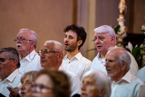 Coro Lirico Bresciano G.Verdi in esecuzione durante il concerto a Moniga del Garda 2025 - Foto 68