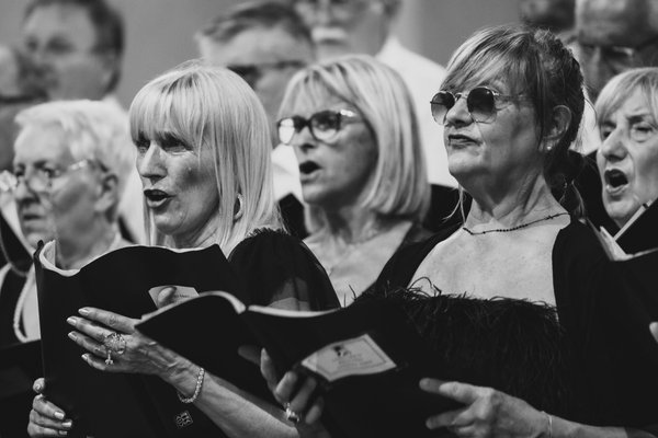 Coro Lirico Bresciano G.Verdi in esecuzione durante il concerto a Moniga del Garda 2025 - Foto 80