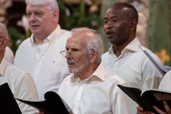Coro Lirico Bresciano G.Verdi in esecuzione durante il concerto a Moniga del Garda 2025 - Foto 85