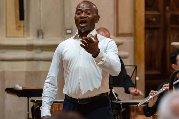 Coro Lirico Bresciano G.Verdi in esecuzione durante il concerto a Moniga del Garda 2025 - Foto 92