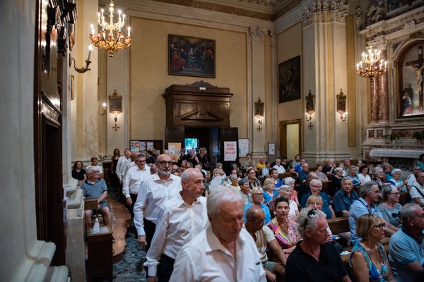Coro Lirico Bresciano G.Verdi in esecuzione durante il concerto a Moniga del Garda 2025 - Foto 105