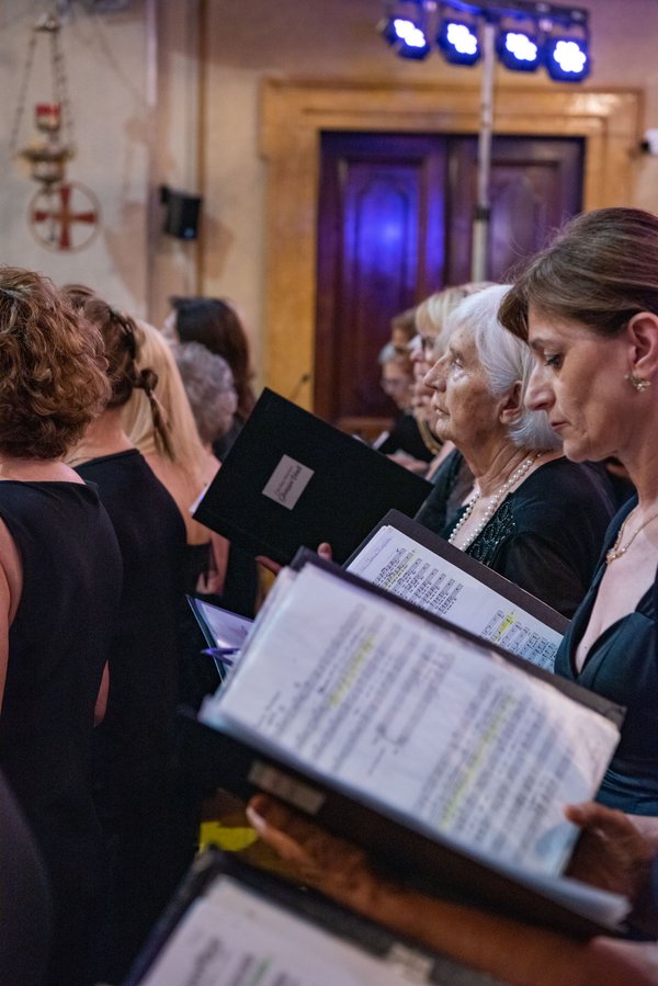 Coro Lirico Bresciano G.Verdi in esecuzione durante il concerto a Moniga del Garda 2025 - Foto 128