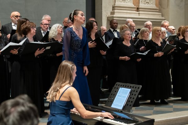 Coro Lirico Bresciano G.Verdi in esecuzione durante il concerto al Museo Santa Giulia 2025 - Foto 29