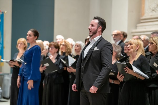 Coro Lirico Bresciano G.Verdi in esecuzione durante il concerto al Museo Santa Giulia 2025 - Foto 40