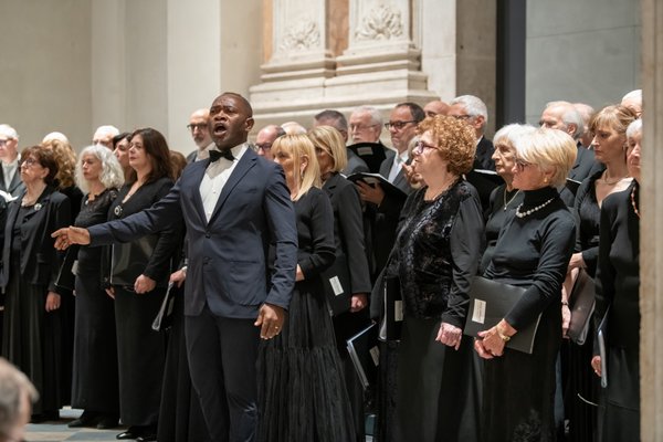 Coro Lirico Bresciano G.Verdi in esecuzione durante il concerto al Museo Santa Giulia 2025 - Foto 67