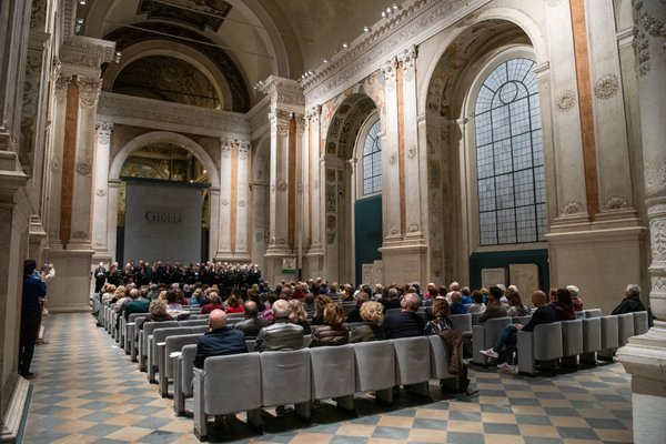 Coro Lirico Bresciano G.Verdi in esecuzione durante il concerto al Museo Santa Giulia 2025 - Foto 98