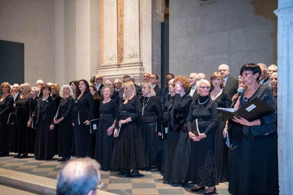Coro Lirico Bresciano G.Verdi in esecuzione durante il concerto al Museo Santa Giulia 2025 - Foto 110