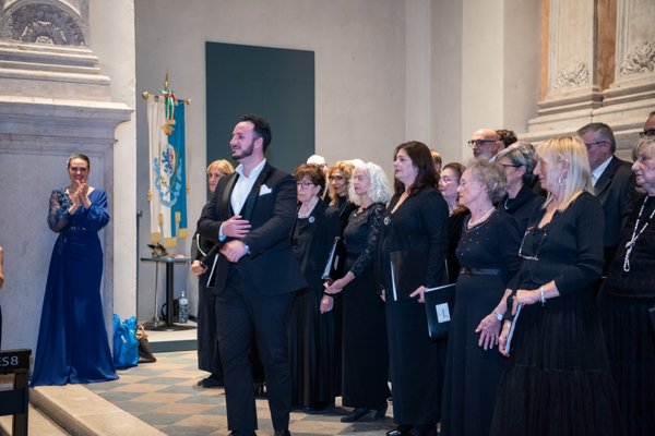 Coro Lirico Bresciano G.Verdi in esecuzione durante il concerto al Museo Santa Giulia 2025 - Foto 112