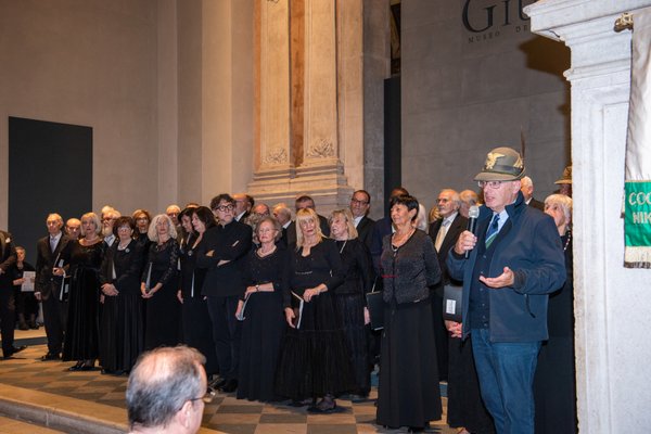 Coro Lirico Bresciano G.Verdi in esecuzione durante il concerto al Museo Santa Giulia 2025 - Foto 118