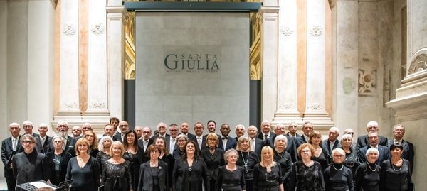 Coro Lirico Bresciano G.Verdi in esecuzione durante il concerto al Museo Santa Giulia 2025 - Foto 127